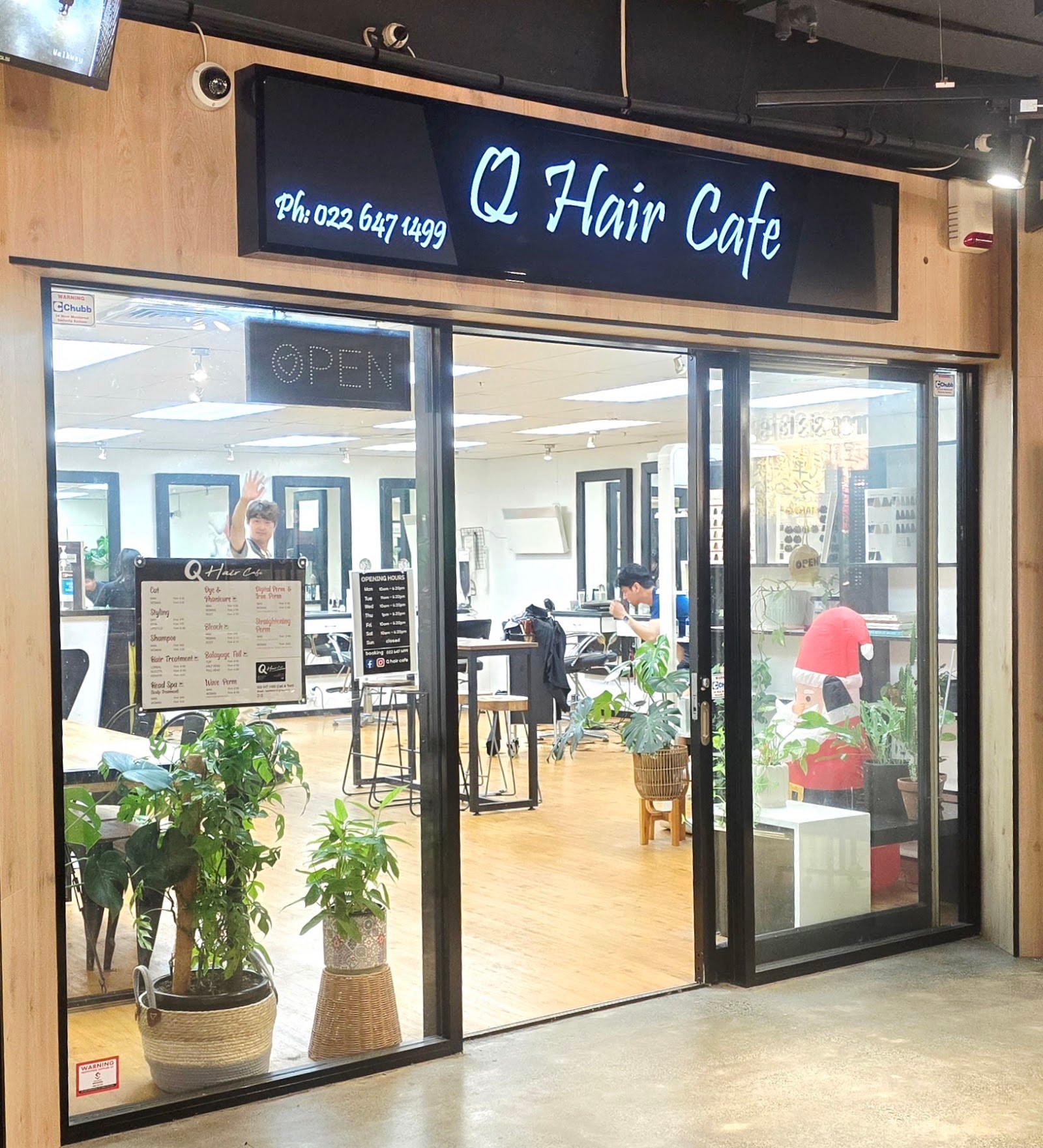 Q Hair Cafe photo 1