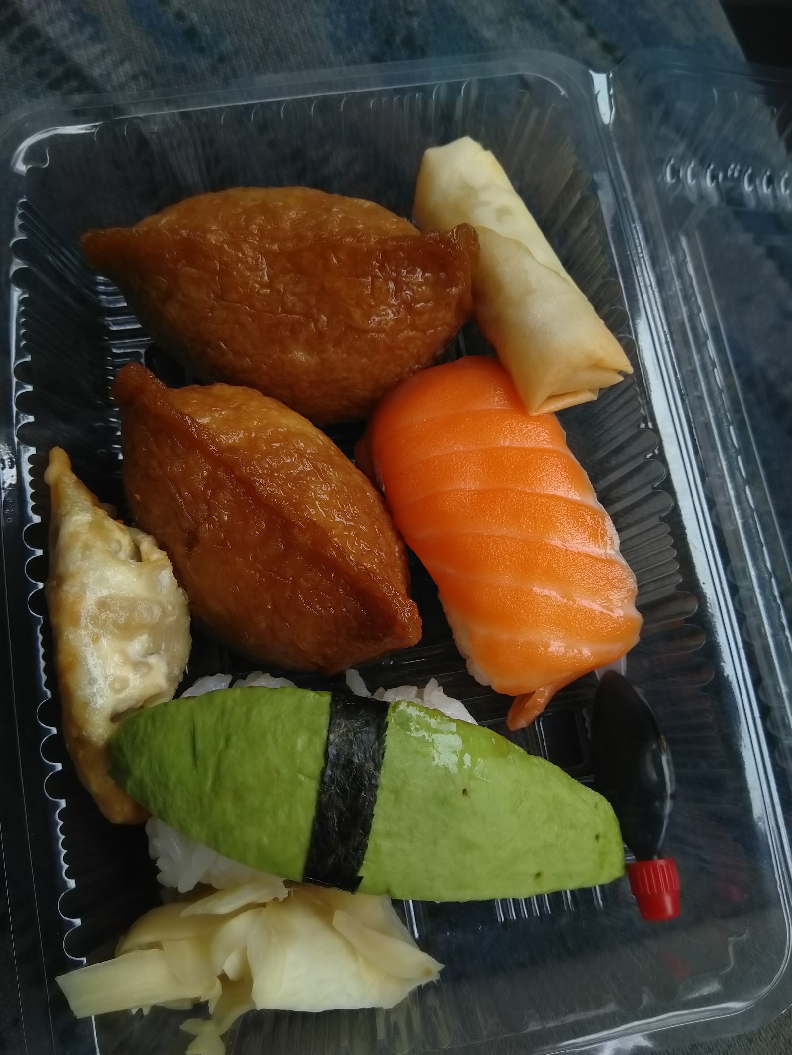 Sushi Box photo 2